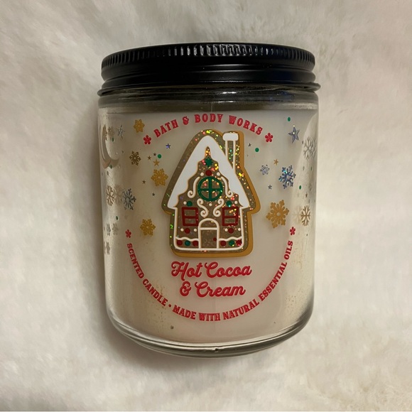 Bath & Body Works Hot Cocoa & Cream Candle - Picture 1 of 5